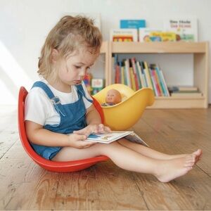 Moluk Bilibo Red Child Toddler Spinning Rocking Sensory Kid Seat Chair